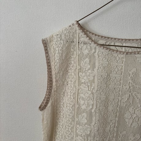 qiri   lasew ノースリーブ blouse