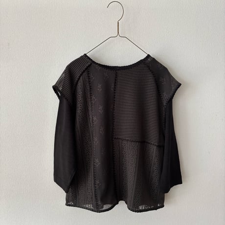 qiri  patchwork lace vest・チャコール