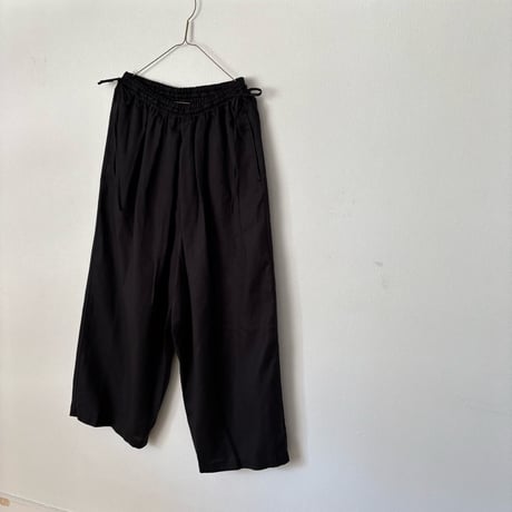 yuni Linen drawstrings パンツ