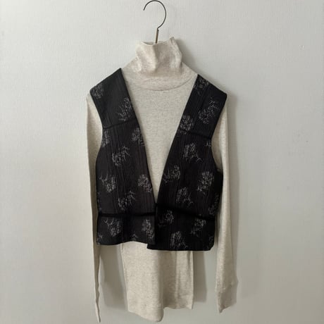 qiri   flower quilt jacquard vest