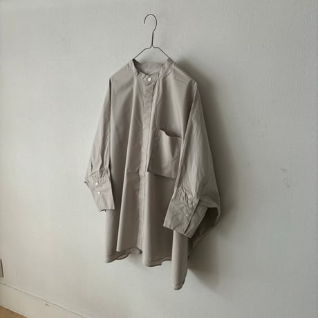 UNIVERSAL TISSU  ナチュラルタイプライターポンチョシャツ
