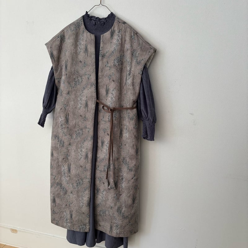 qiri old letter flowers long gilet | itonowa L