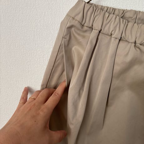 raha   gabardine tuck easy pants