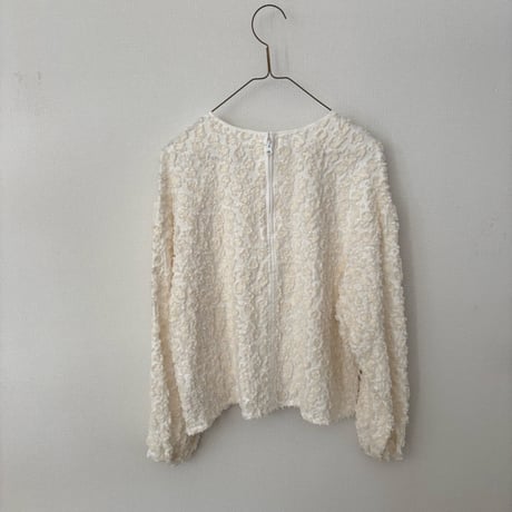 yuni コットンレーヨンナイロン hana dot jacquard  baloon sleeves blouse・シロ