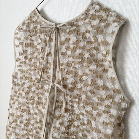 qiri  木漏れ日  back ribbon blouse・サンド