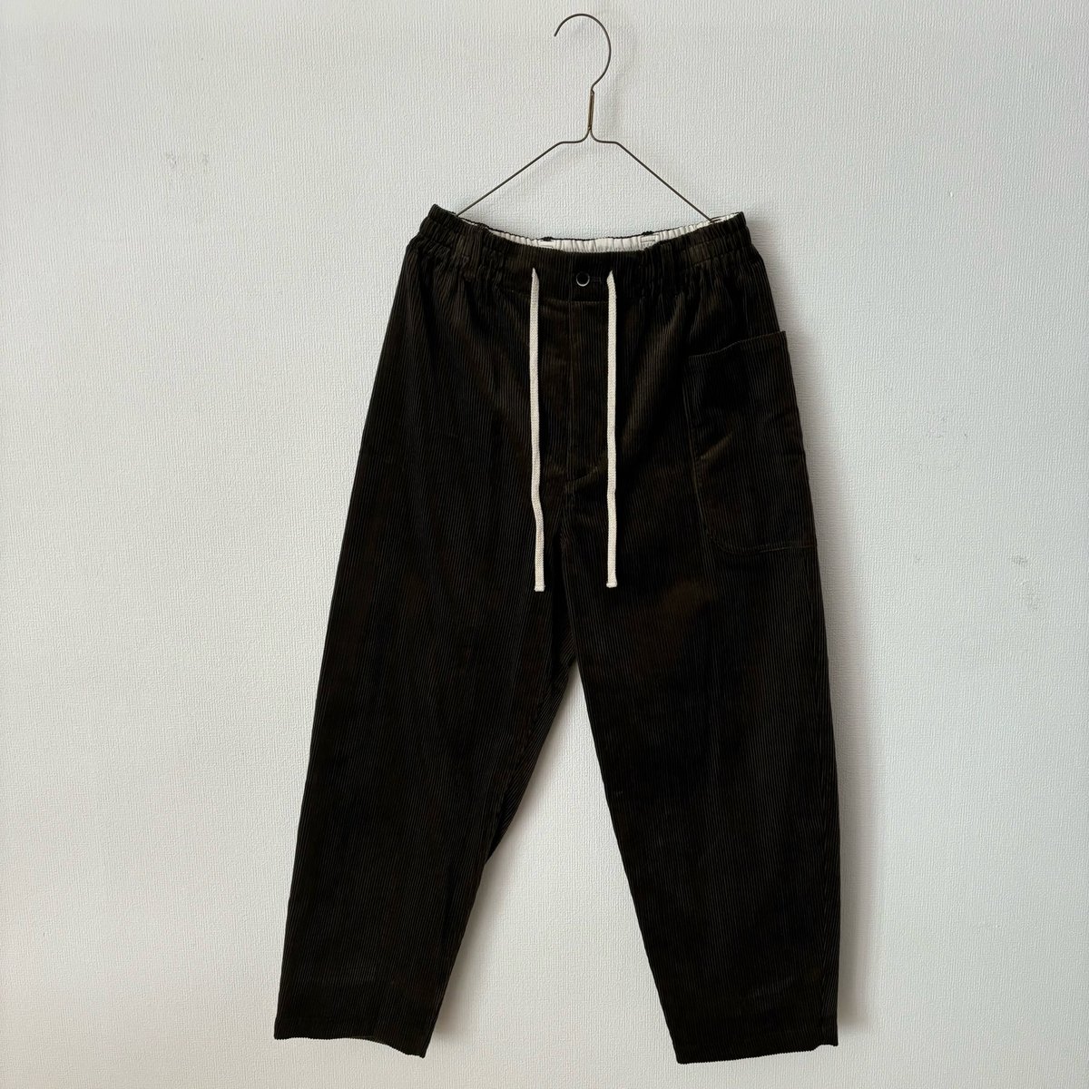 かえで‼️atelier naruseコットンコーデュロイバルーンパンツ40 atelier naruse コットンコーデュロイバルーンパンツ khaki | itonow