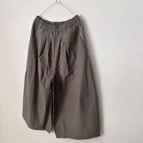 Hands of creation コットンリネンタイプライター fanage 2タックキュロットパンツ
