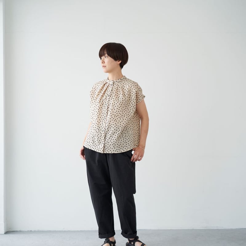 somewear 2way水玉フレンチスリーブブラウス グレージュ×白 | itonowa