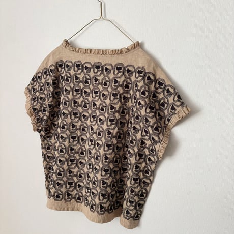 qiri  turn flower embroidery frill blouse