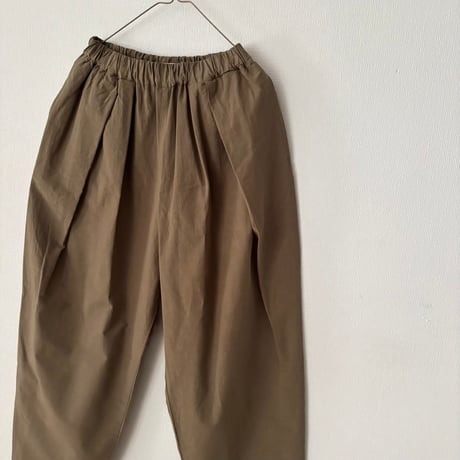 HAU  pants "kapok"