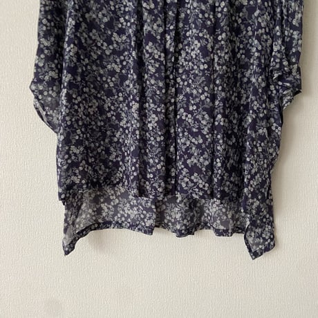 atelier naruse デヴォ社プリントシリーズ~mini flower~rayon band-collar blouse