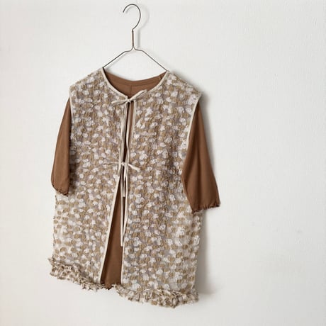 qiri  木漏れ日  back ribbon blouse・サンド
