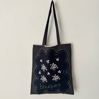 pot  and tea ブーケ刺繍トートバッグ・濃いグレー
