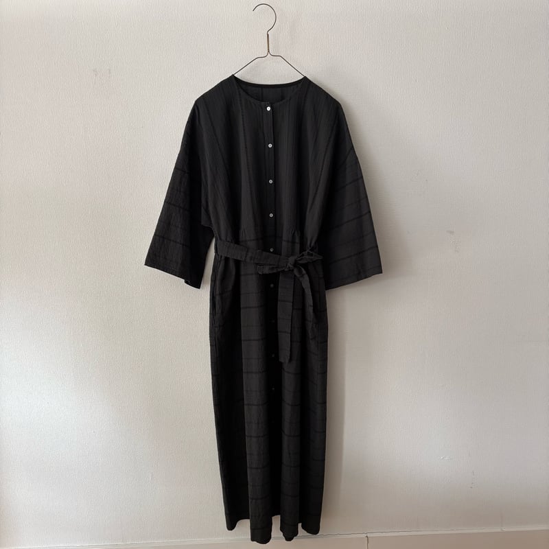 qiri embroidery jacquard one-piece・チャコール | it