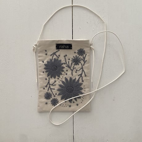 raha   flower embroidery sacoche