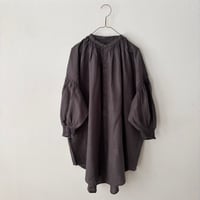 UNIVERSAL TISSU フレンチリネン トリプルシャーリングブラウス