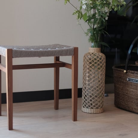 sain stool  / gray