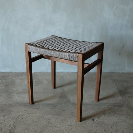 sain stool  / gray