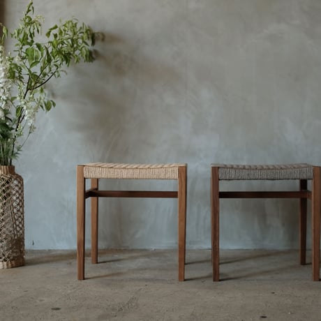 sain stool  / gray