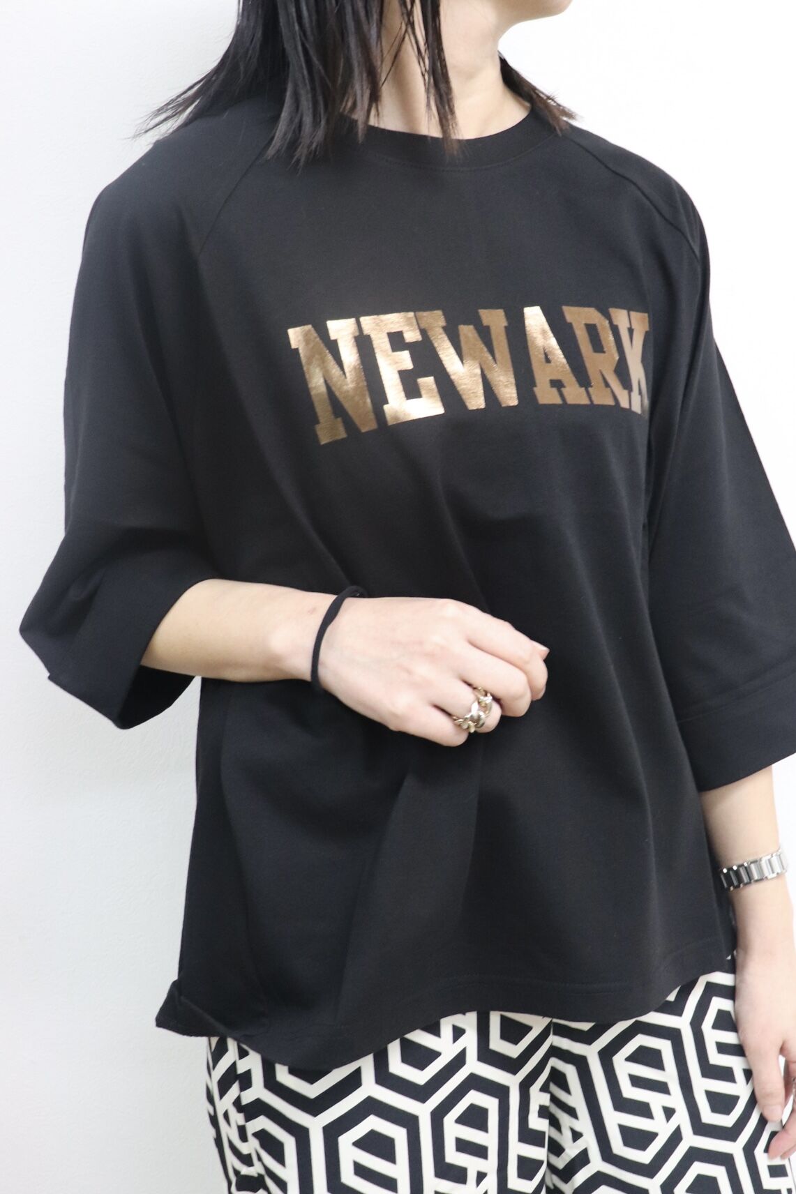 メタリックロゴTシャツ | ABIENTOT ONLINE STORE