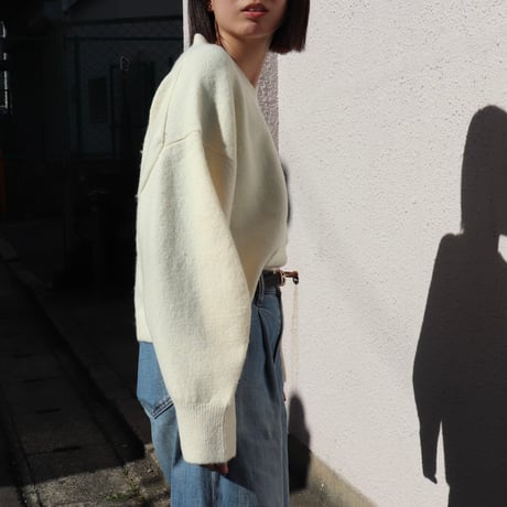 Vネックショートニットプルオーバー