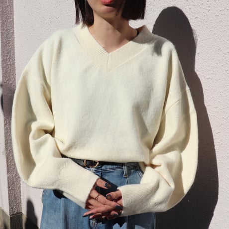 Vネックショートニットプルオーバー