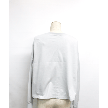 短丈ロゴロングスリーブTシャツ