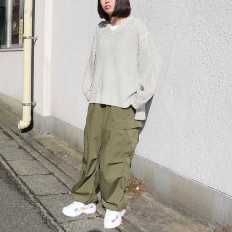 Vネックラメニット