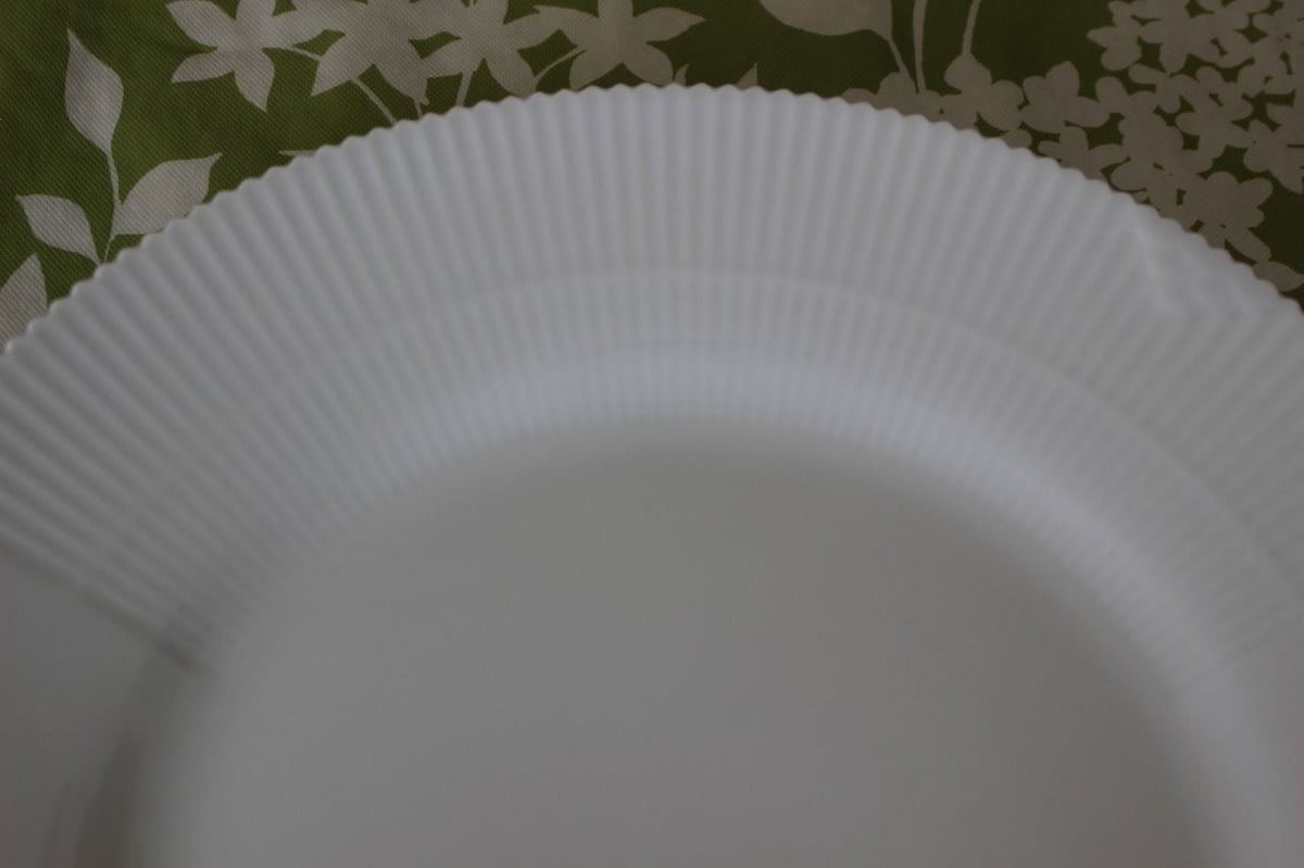 ROYAL COPEN HAGEN WHITE ELEMENTS PLATE FLAT 22c