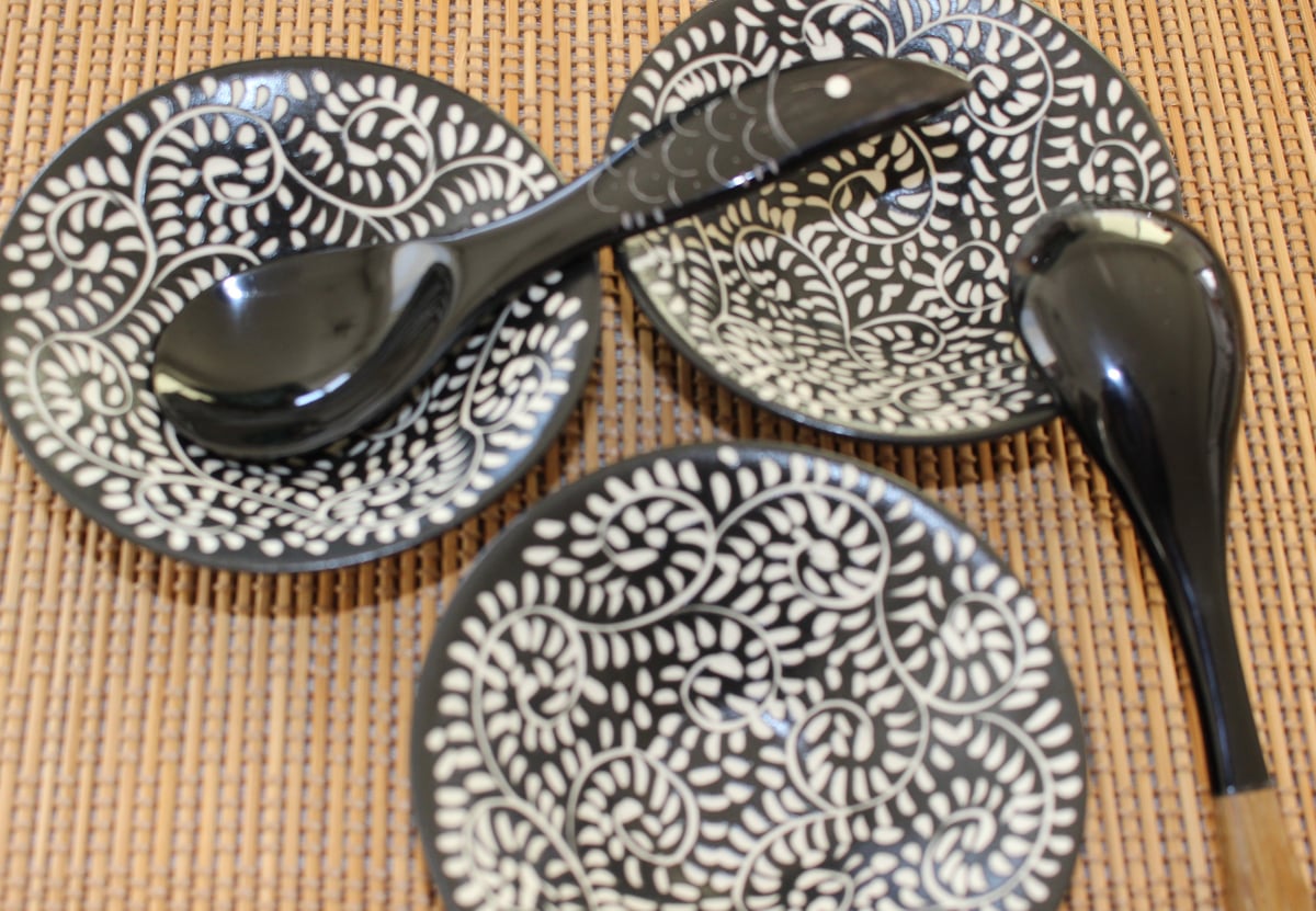 新品 ベトナムのバッチャン焼き 小鉢8枚 ベトナム バッチャン焼き 蓮絵