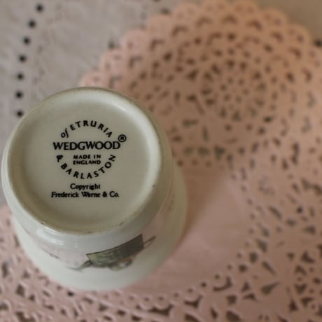 ＷＥＤＧＷＯＯＤ　ピ－タ－ラビット　エッグスタンド　〔イギリス〕