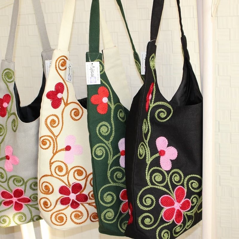 刺繍バック [ベトナム] | ～ 旅してみつけたヨーロッパ・アジア・世界