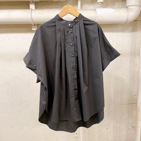 tuck design shirt