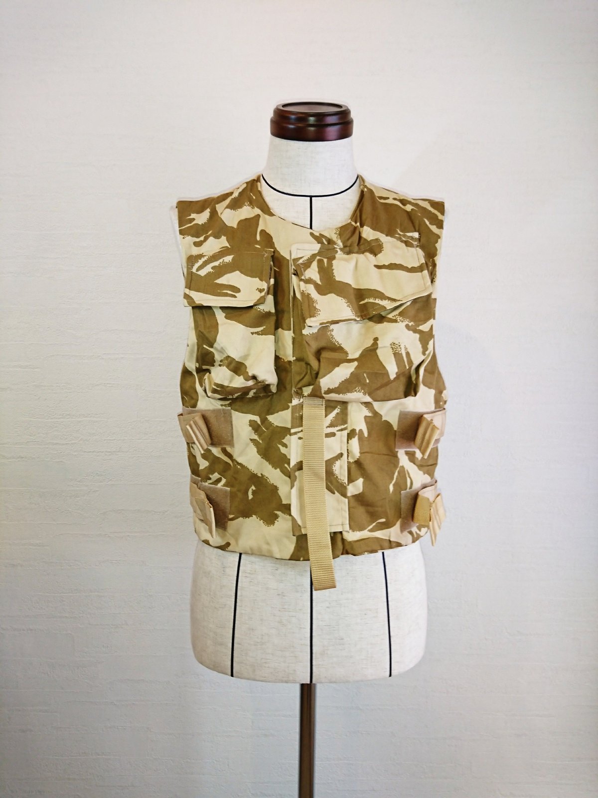 【British Army 90's Body Armor Vest DPM DeadStock】イギリス軍 90's ボディーアーマーベスト DPM  DeadStock　サンドカモフラージュ