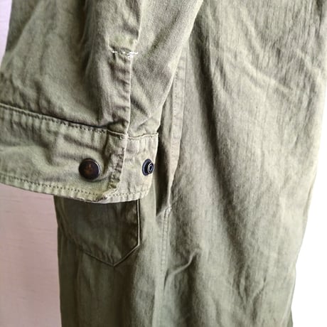 【US.Army 80's Inspector Coat DeadStock Fabric Dyeing】アメリカ軍 80's インスペクターコート DeadStock 後染め　オリーブ