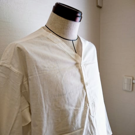 【Russian Military Sleeping Shirt Henley Neck DeadStock】ロシア軍 スリーピングシャツ ヘンリーネック DeadStock