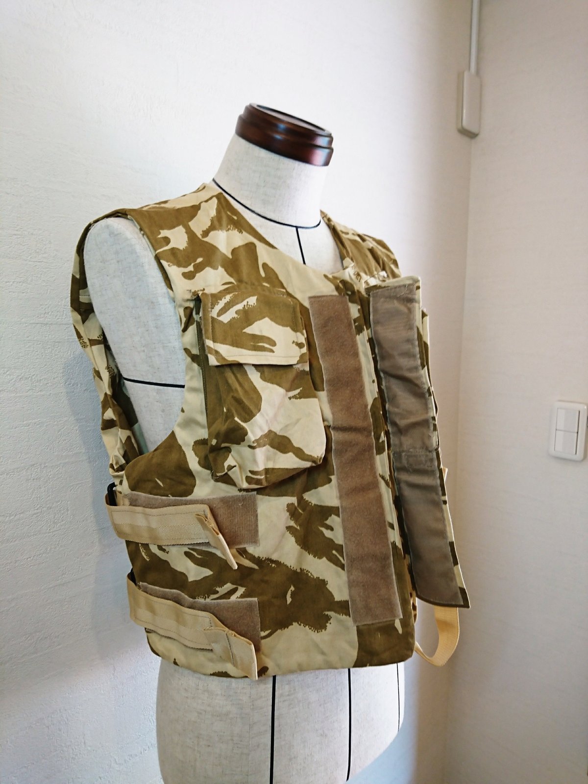 【British Army 90's Body Armor Vest DPM DeadStock】イギリス軍 90's ボディーアーマーベスト DPM  DeadStock　サンドカモフラージュ