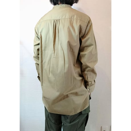 【Le Sans Pareil/ル サン パレイユ】 コットンツイル バンドカラーシャツ　ホワイト　ベージュ　ネイビー