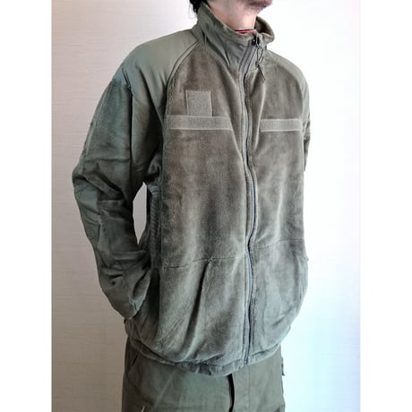 【US.Army ECWCS GEN3 LEVEL3 Fleece DeadStock】アメリカ軍 ECWCS GEN3 LEVEL3フリース　Small/Regular　オリーブ