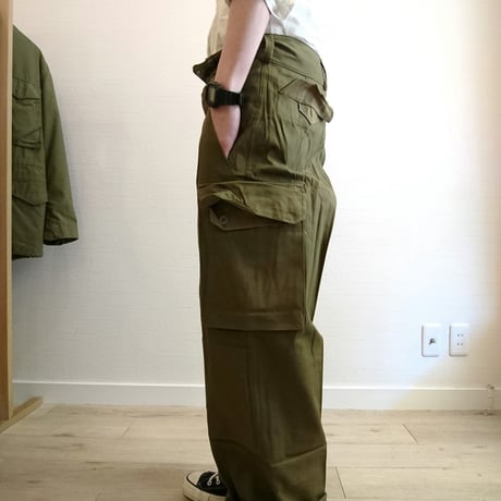【French Army M-47 Cargo Pants Metal Button DeadStock】フランス軍 M-47 カーゴパンツ 前期メタルボタン DeadStock