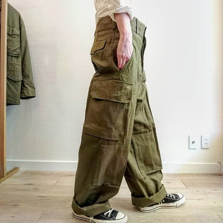 【French Army M-47 Cargo Pants Metal Button DeadStock】フランス軍 M-47 カーゴパンツ 前期メタルボタン DeadStock