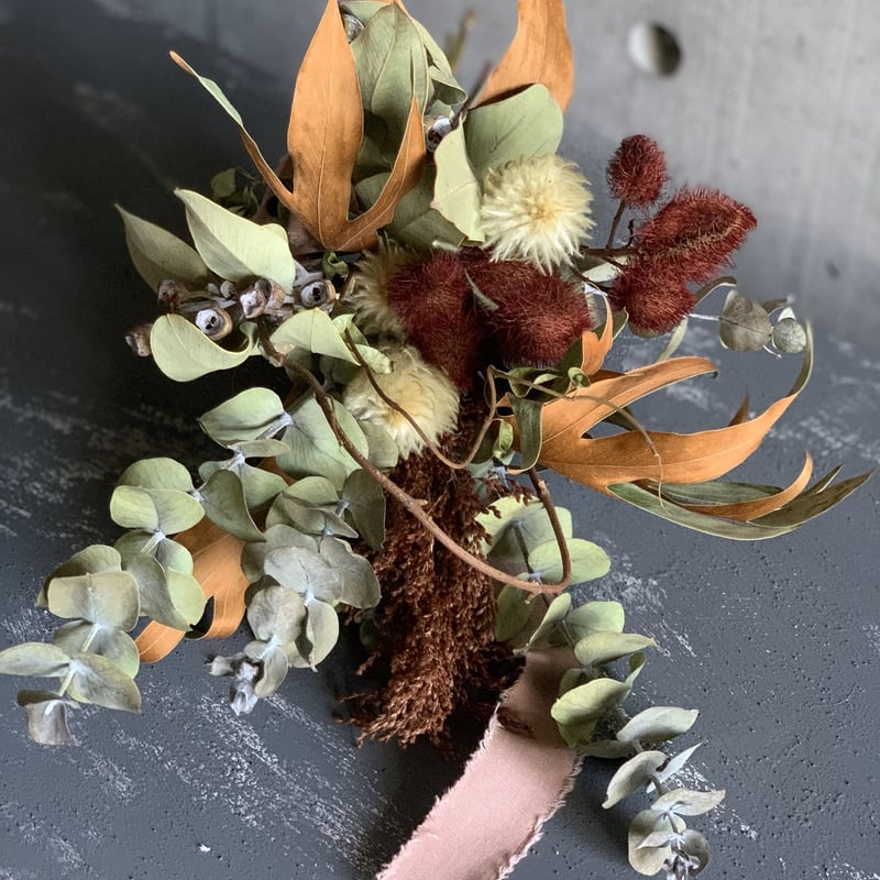 ユーカリグニーのスワッグ 花束 ホワイト＆グリーン ユーカリ香るシンプルでナチュラルなスワッグM