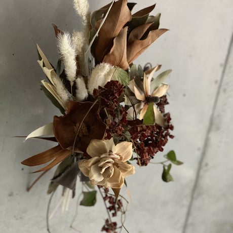 【Dry flower】タンキリマメのツルとホワイトローズのエレガントブーケスワッグ
