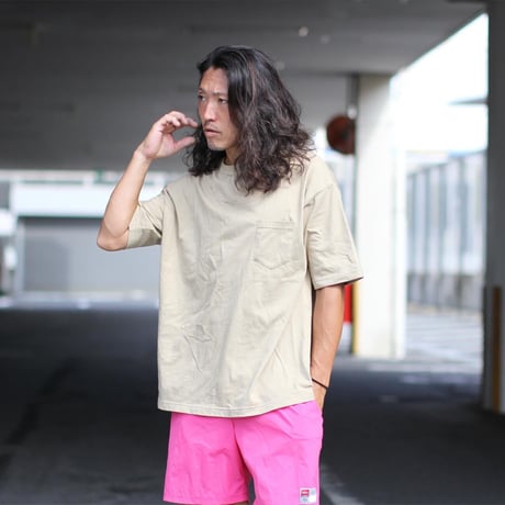 PLUS SULLO TEE（全2カラー）