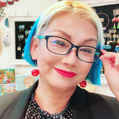 【所さんお届けモノです！】オリジナル　水玉模様のさくらんぼイヤリング