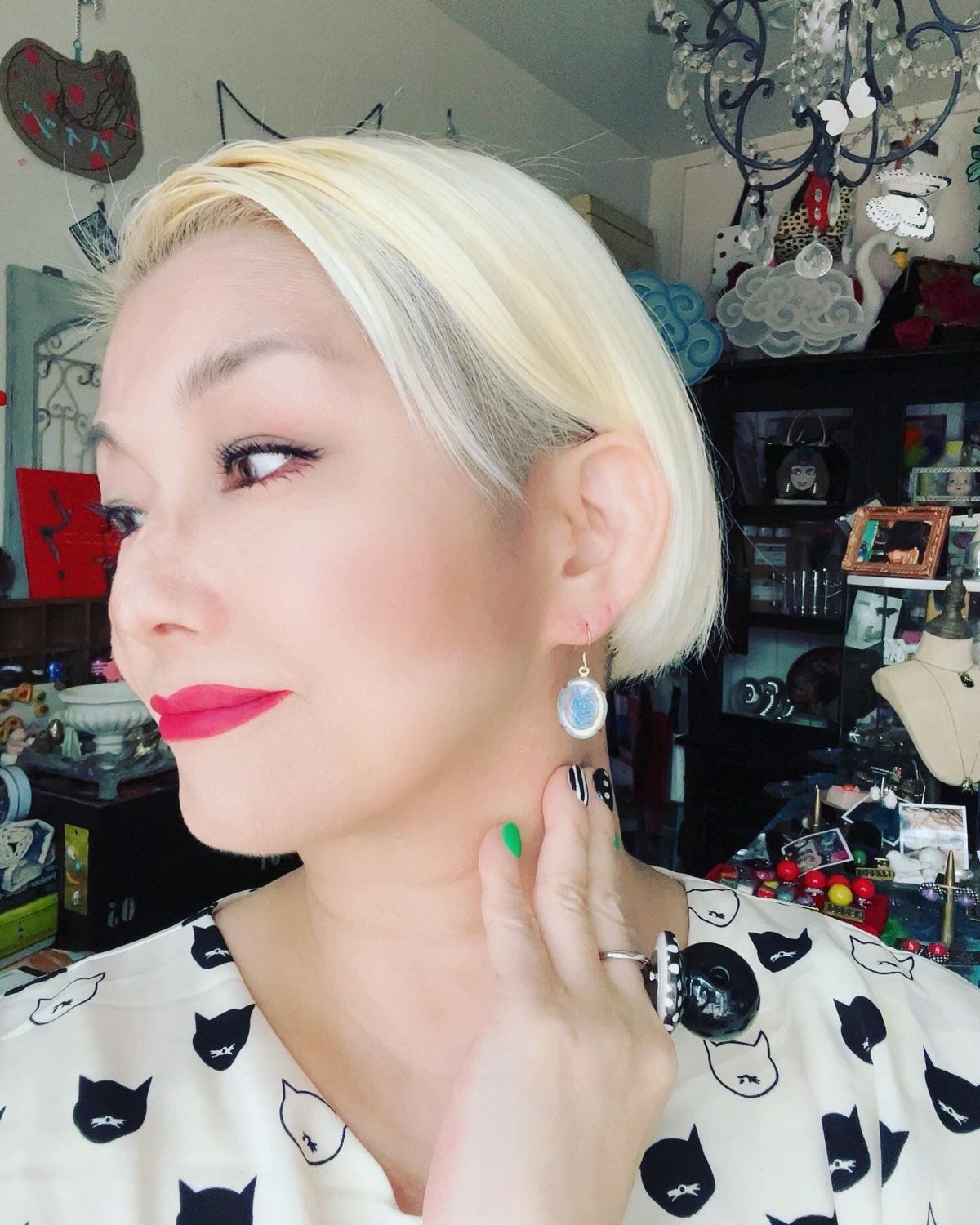 透明ガラスに青いバラのピアス | bon bon cherryハイジの店 東京