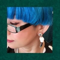 ガラスドームの中の蜂ピアス silver