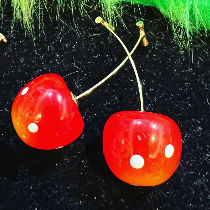 アクア様 さくらんぼ ダイヤモンドサクラ♡アクアポット♡胡蝶蘭♡縁起物♡幸福が飛ん