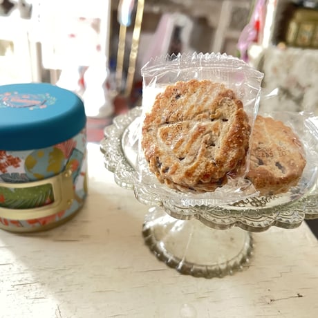 ブルー缶 フランスからチョコチップクッキー