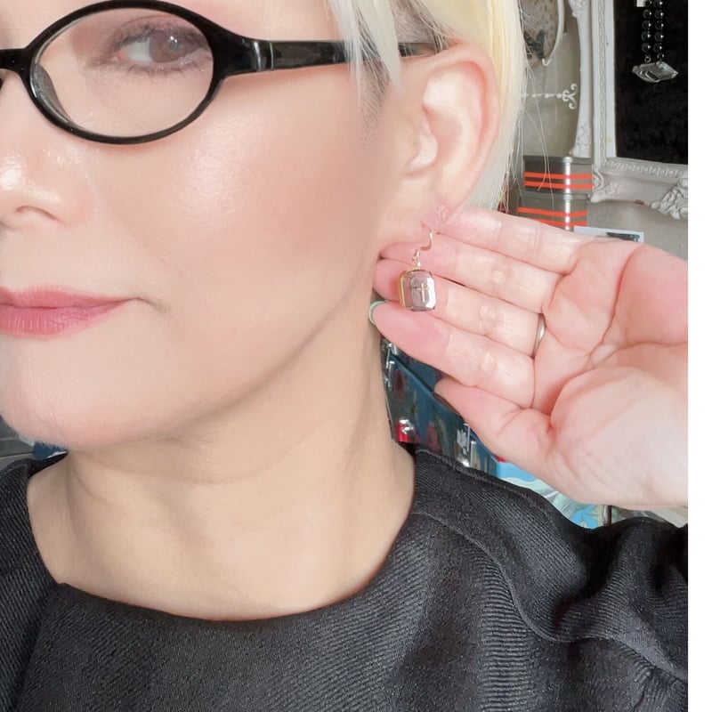 全4色 14kgf 西ドイツヴィンテージ硝子 十字架モチーフのピアス (大